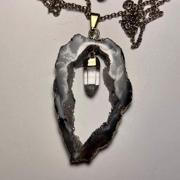 Agate Geode Slice and Quartz Crystal Necklace with Gold Chain Unique Necklace - Picture 8 of 8